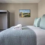 Nap Clifton *