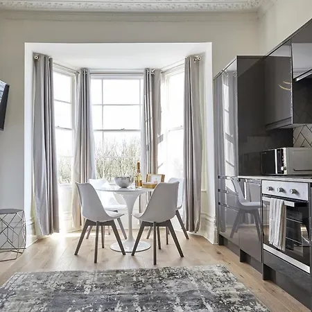 Nap Clifton * Bristol